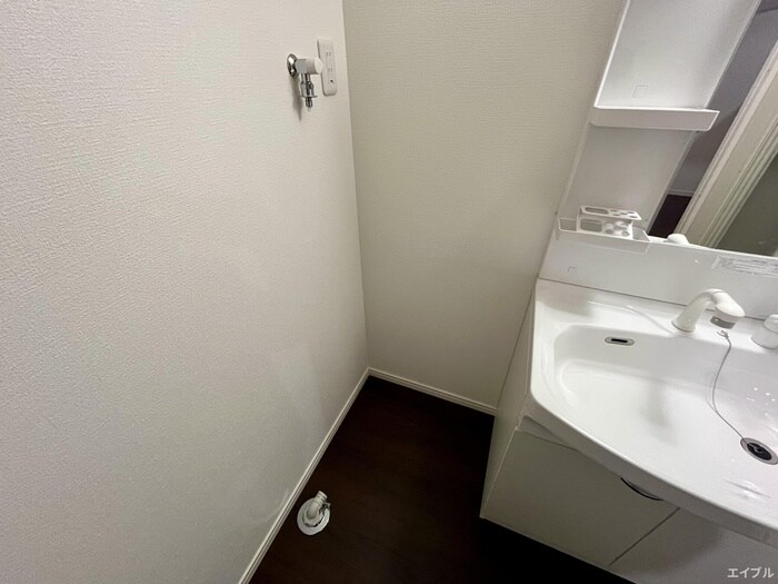 物件内観写真12　(洗濯機置場)