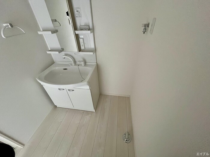 物件内観写真12　(洗濯機置場)