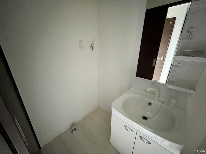 物件内観写真12　(洗濯機置場)