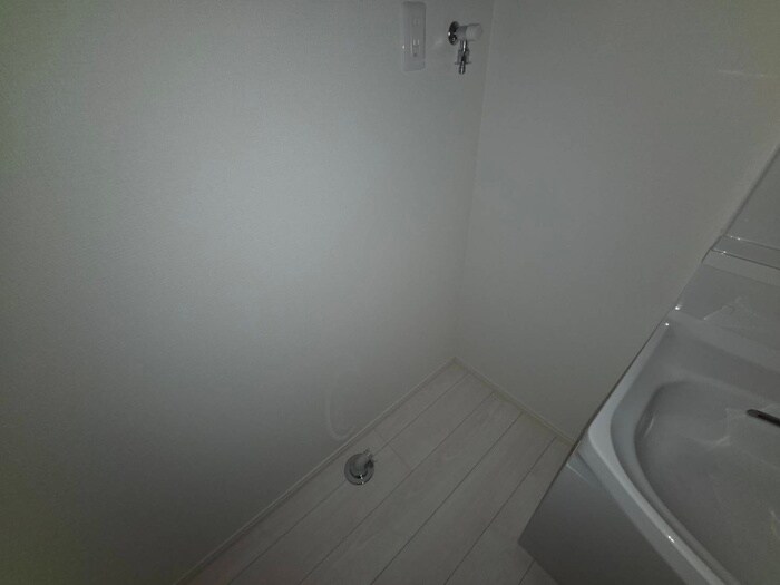 物件内観写真12　(洗濯機置場)