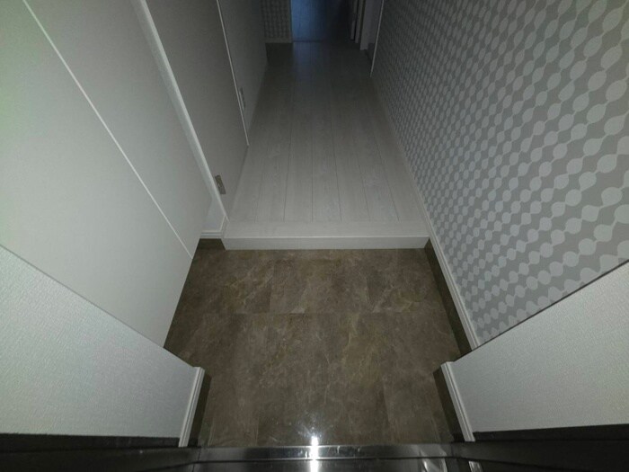 物件内観写真14　(玄関)