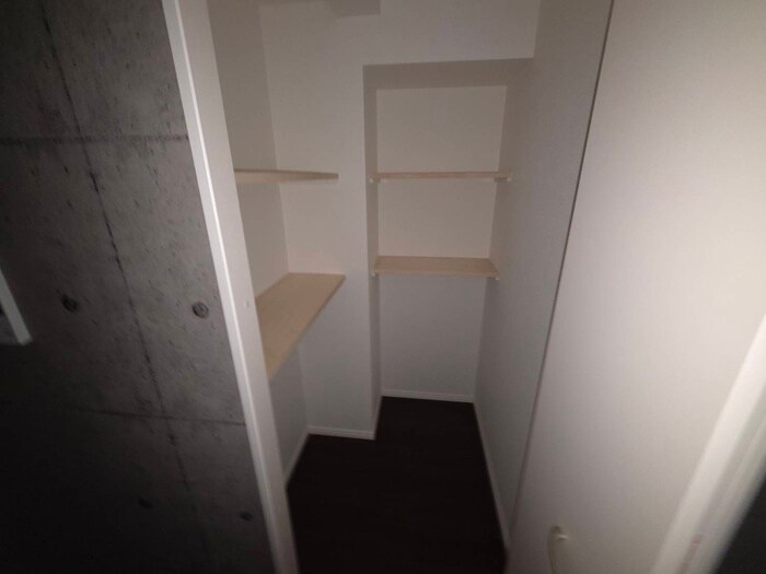 物件内観写真15　(収納)