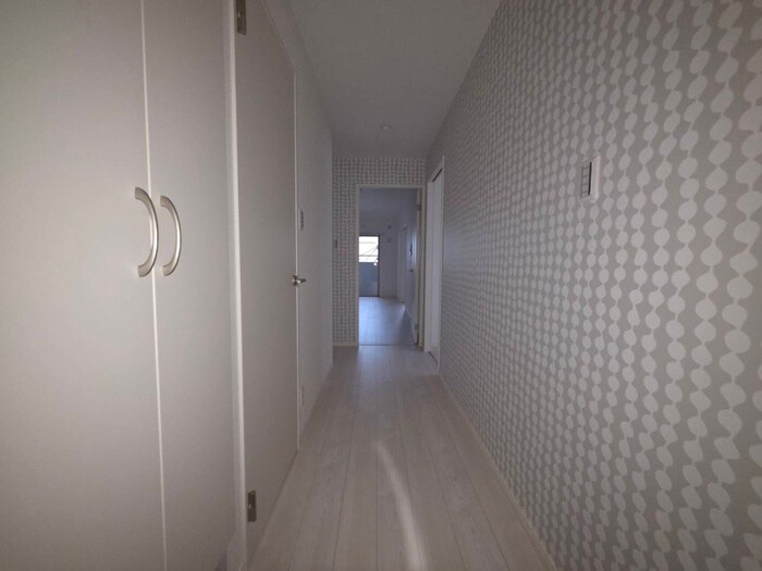 物件内観写真16　(廊下)