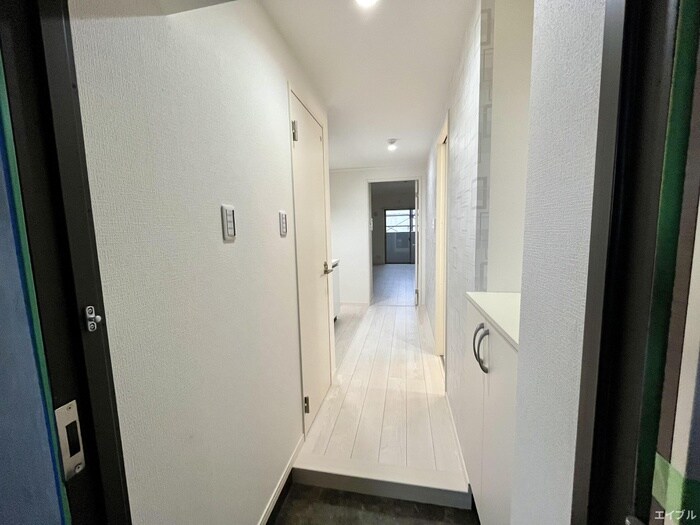 物件内観写真18　(廊下)