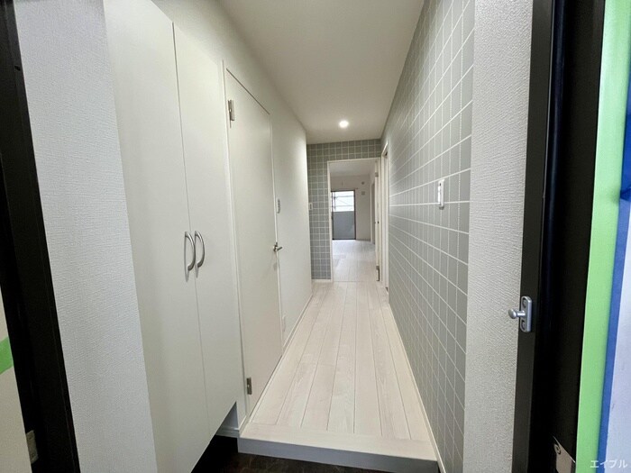 物件内観写真18　(廊下)