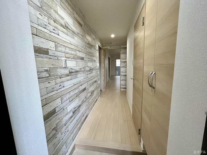 物件内観写真18　(廊下)