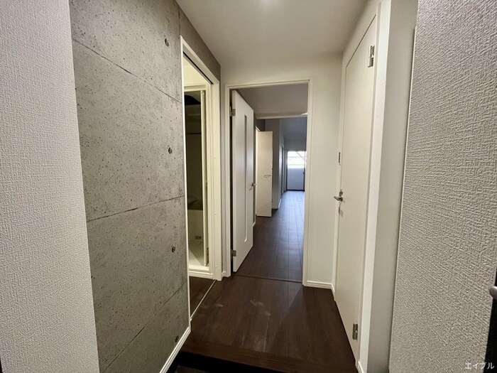 物件内観写真18　(廊下)