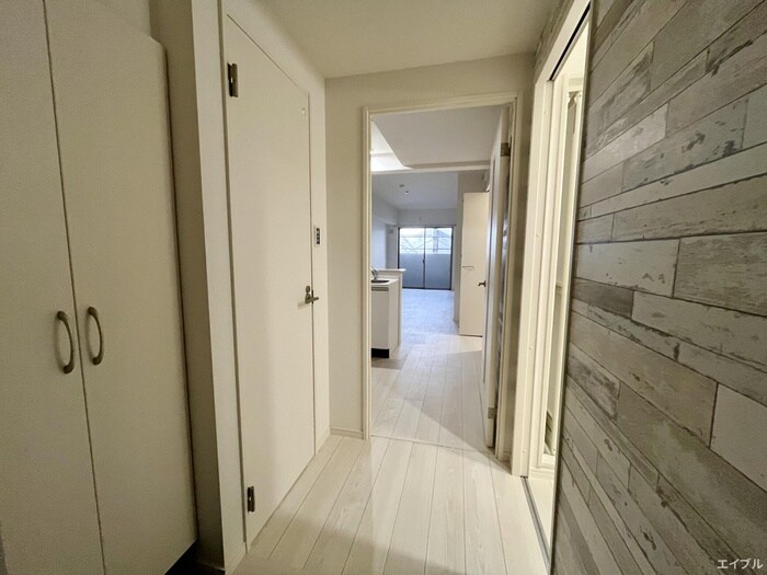 物件内観写真18　(廊下)