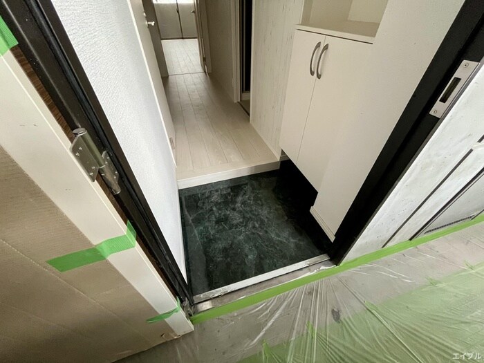 物件内観写真19　(玄関)