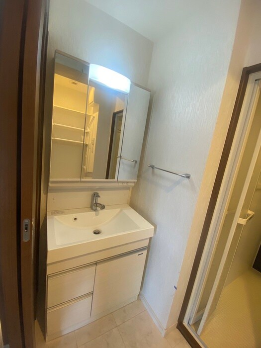 物件内観写真11　(洗面)