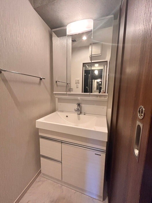 物件内観写真11　(洗面)