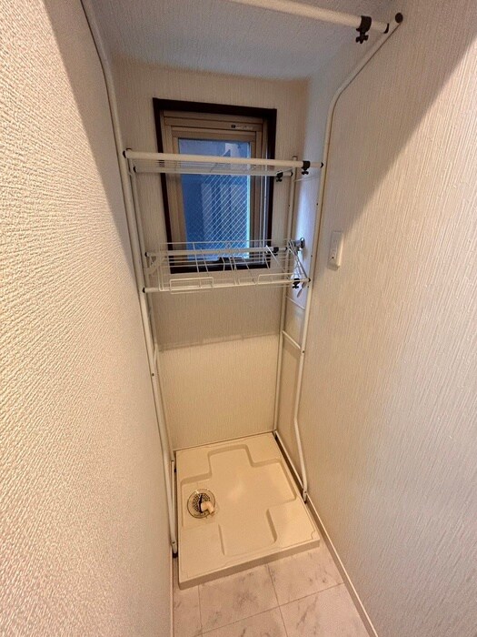 物件内観写真11　(洗濯機置場)