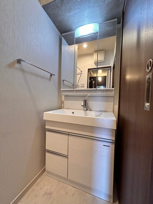 物件内観写真11　(洗面)