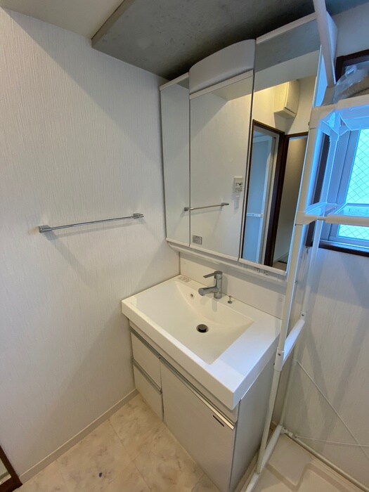 物件内観写真11　(洗面)