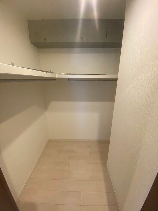 物件内観写真12　(収納)