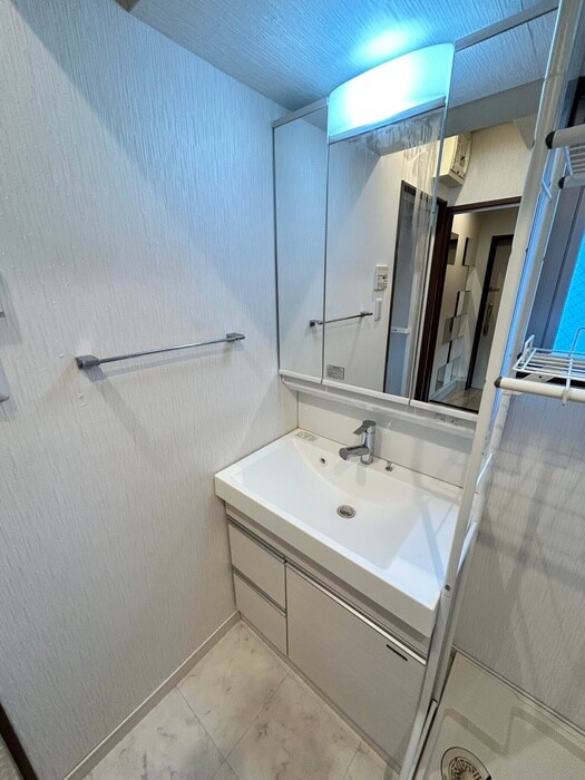 物件内観写真12　(洗面)