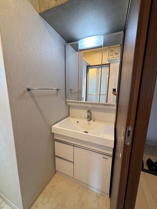 物件内観写真12　(洗面)