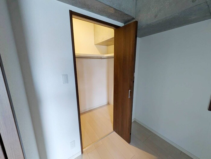 物件内観写真12　(収納)