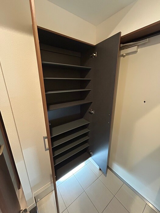 物件内観写真14　(靴箱)