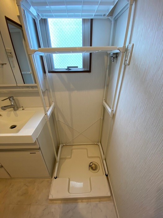 物件内観写真15　(洗濯機置場)