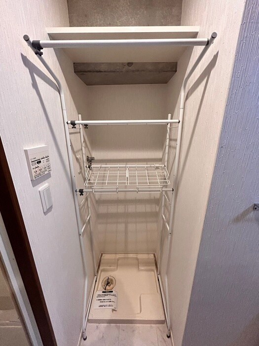 物件内観写真16　(洗濯機置場)