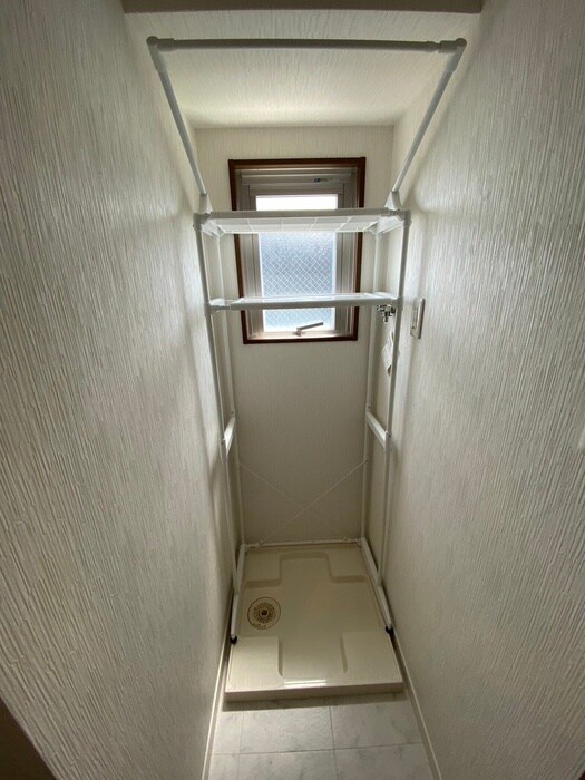 物件内観写真16　(洗濯機置場)