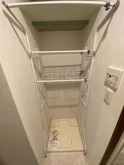 物件内観写真17　(洗濯機置場)