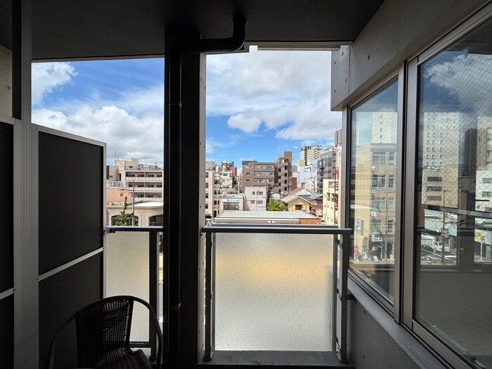 物件内観写真17　(室内からの展望)