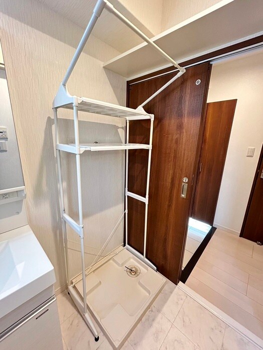 物件内観写真18　(洗濯機置場)