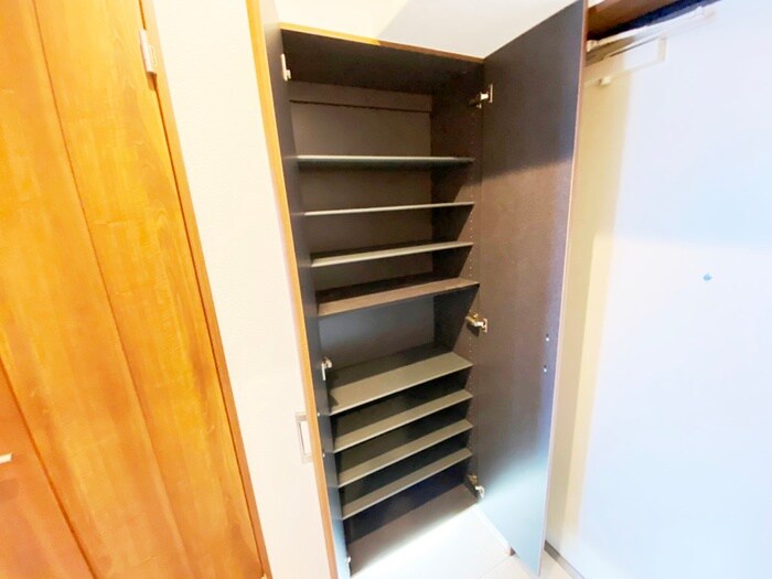 物件内観写真20　(靴箱)