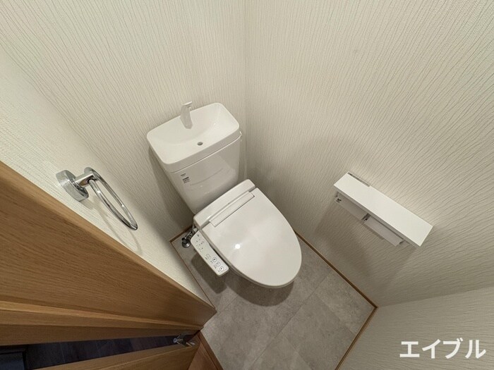 物件内観写真14　(トイレ)