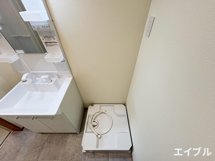 物件内観写真15　(洗濯機置場)