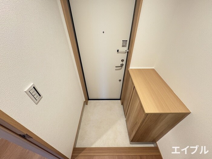 物件内観写真17　(玄関)