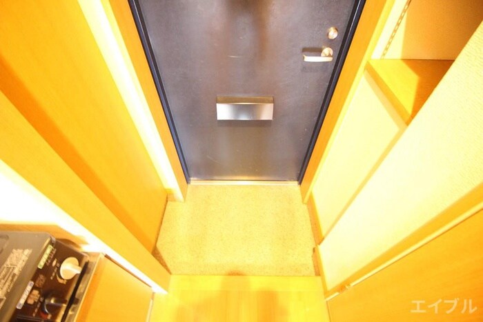 物件内観写真8　(玄関)