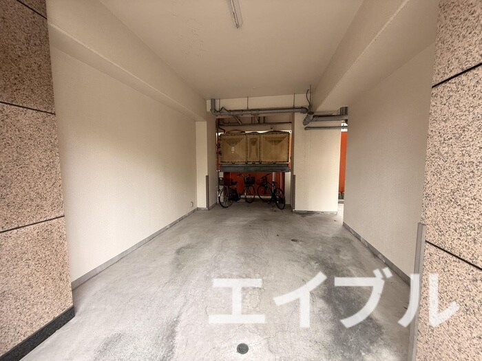 物件外観写真2　(駐輪場)