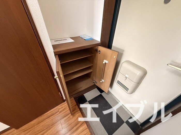 物件内観写真13　(靴箱)
