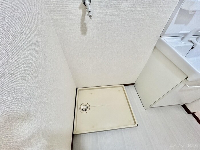 物件内観写真9　(洗濯機置場)