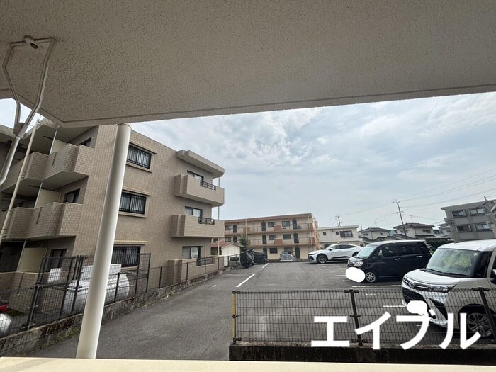 物件内観写真15　(室内からの展望)