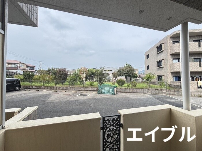 物件内観写真21　(室内からの展望)