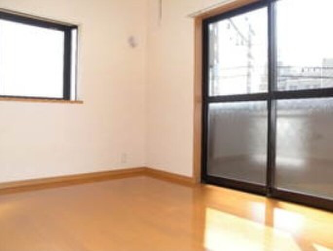 物件内観写真4　(居室)