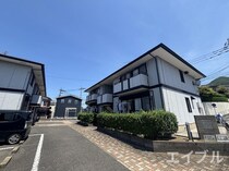 フローラ湯川Ａ棟の外観写真