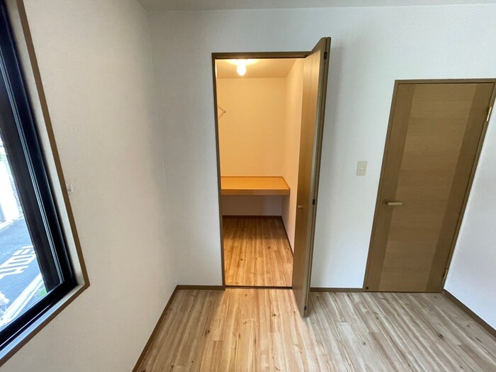 物件内観写真8　(収納)