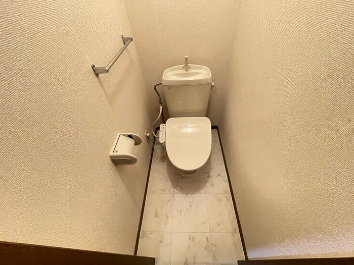 物件内観写真10　(トイレ)