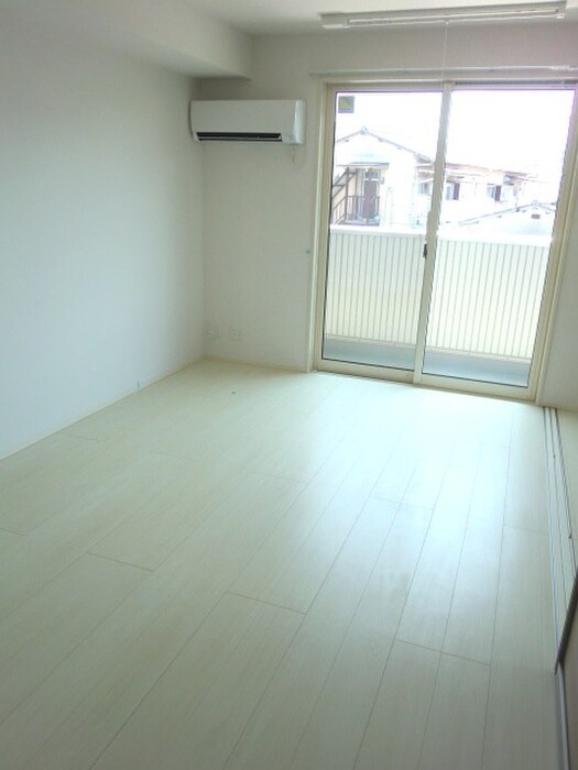 物件内観写真15　(居室)