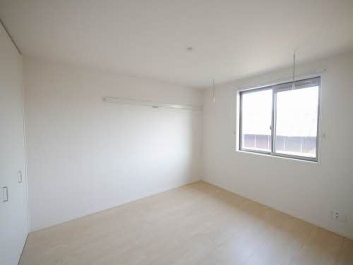 物件内観写真8　(居室)