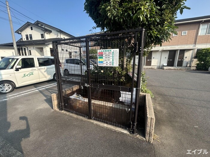 物件外観写真4　(エントランス部分)