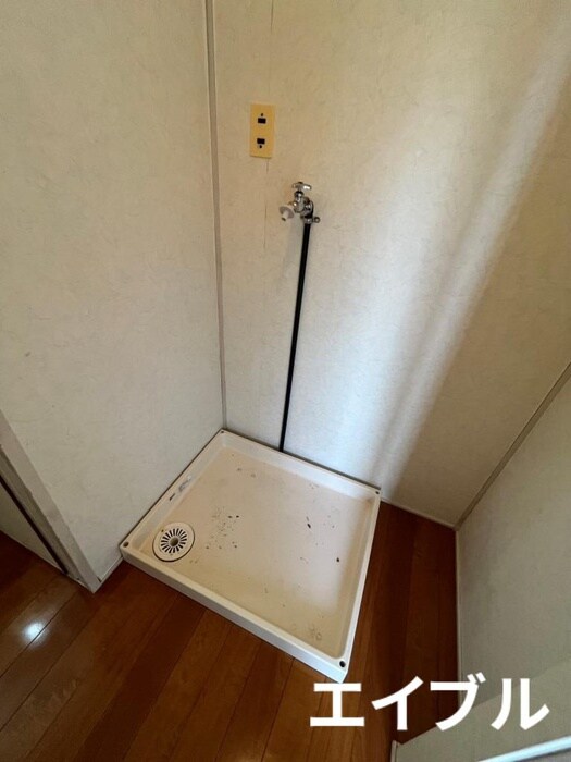 物件内観写真15　(洗濯機置場)