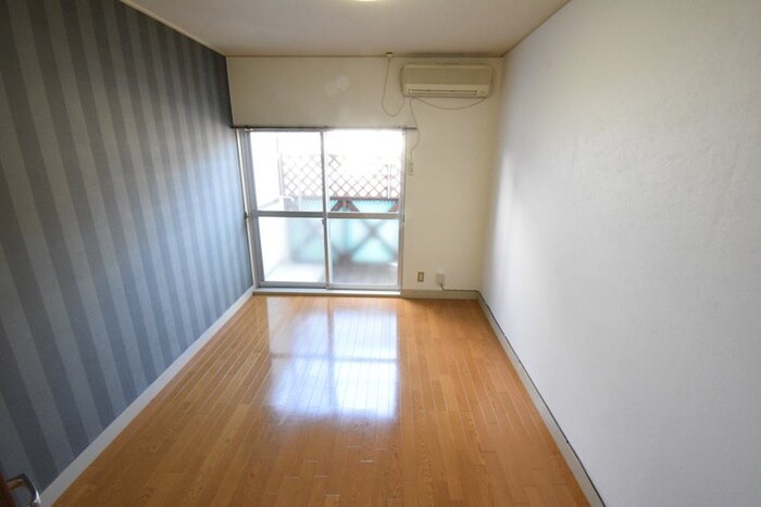 物件内観写真5　(居室)