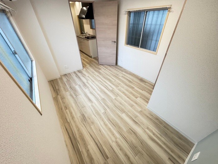 物件内観写真2　(居室)