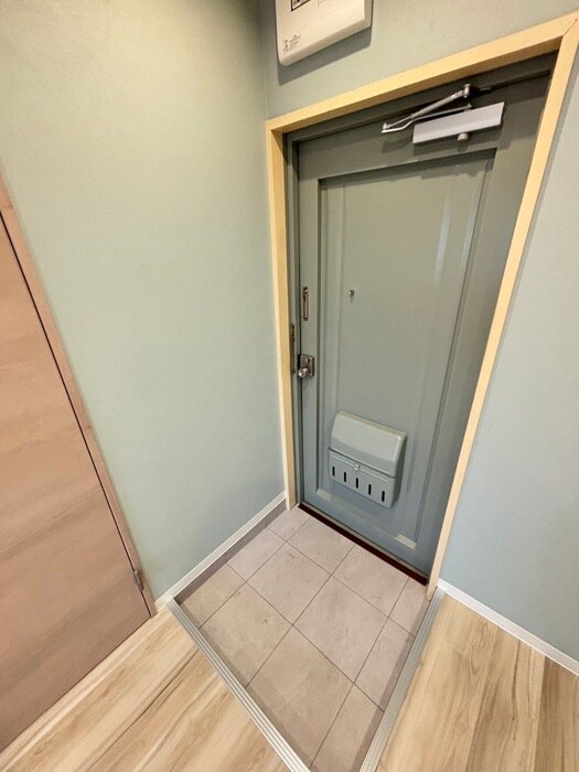 物件内観写真10　(玄関)